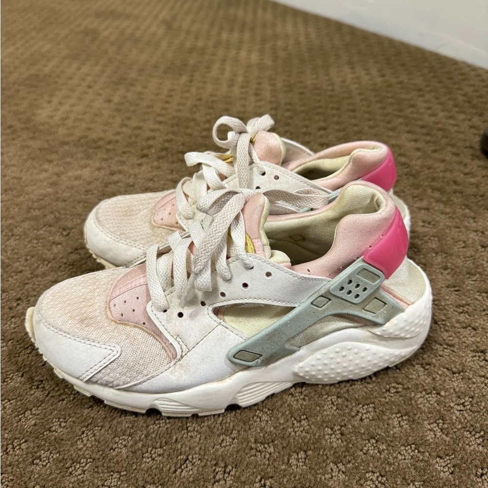 Kids pink huraches